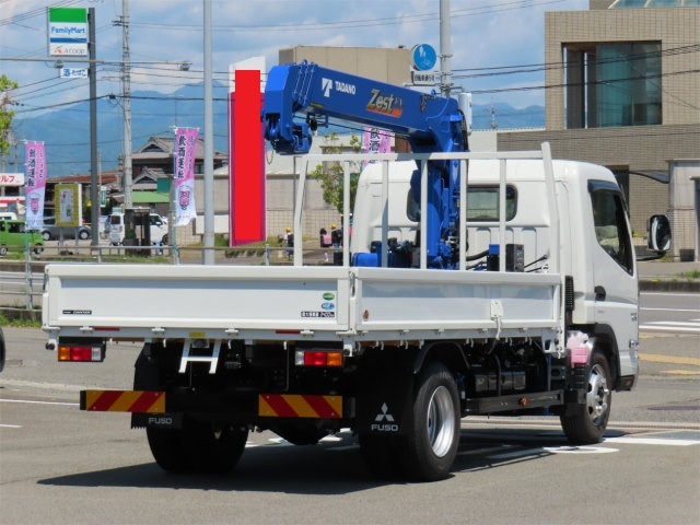三菱ふそうキャンタークレーン4段小型（2t・3t）[写真02]