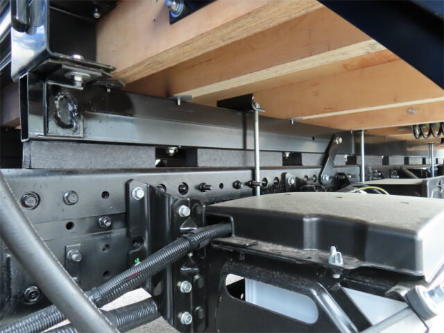三菱ふそうキャンタークレーン4段小型（2t・3t）[写真25]