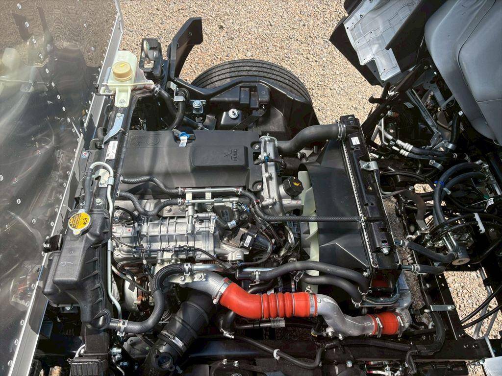 三菱ふそうキャンターアルミバン小型（2t・3t）[写真18]