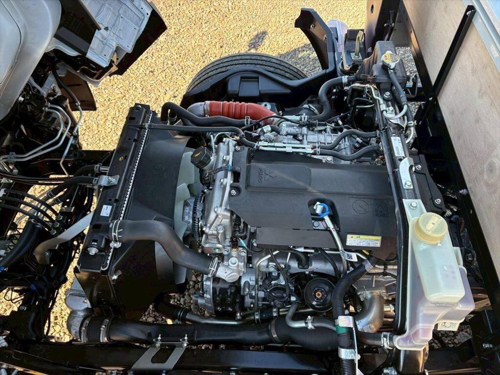 三菱ふそうキャンターアルミブロック小型（2t・3t）[写真15]