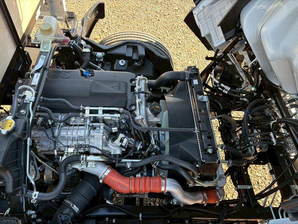 三菱ふそうキャンターアルミブロック小型（2t・3t）[写真16]
