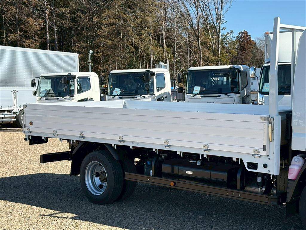 三菱ふそうキャンターアルミブロック小型（2t・3t）[写真04]
