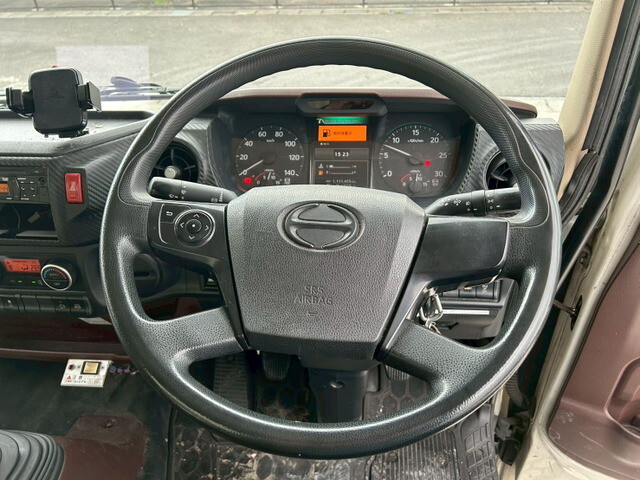 日野レンジャー冷凍車（冷蔵車）中型（4t）[写真28]