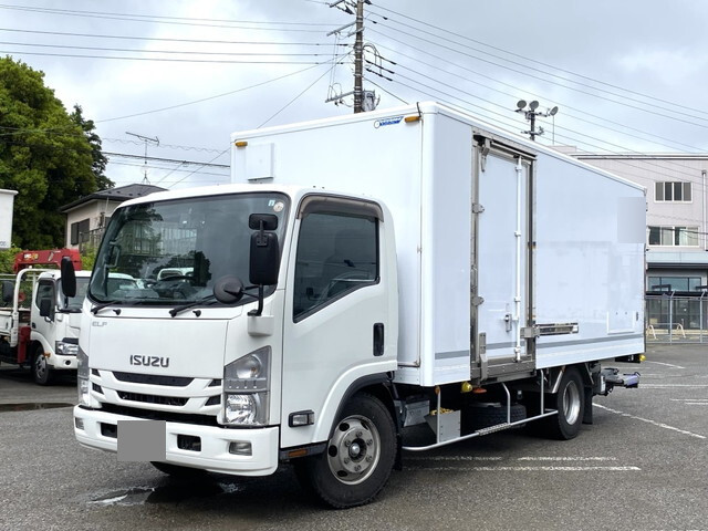 いすゞエルフ保冷バン小型（2t・3t）[写真01]