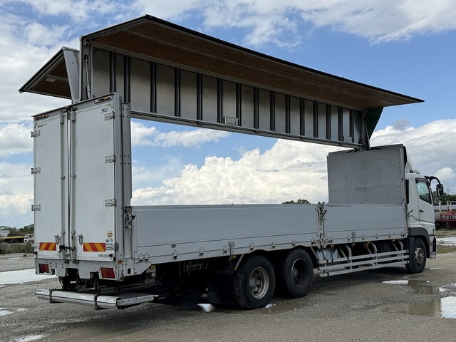 三菱ふそうスーパーグレートアルミウイング大型（10t）[写真02]