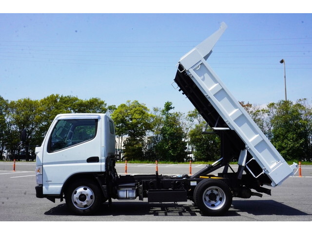 三菱ふそうキャンターダンプ小型（2t・3t）[写真10]