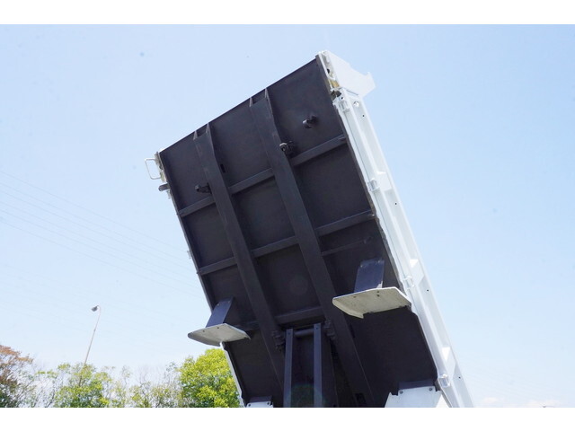 三菱ふそうキャンターダンプ小型（2t・3t）[写真15]