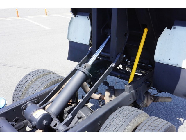 三菱ふそうキャンターダンプ小型（2t・3t）[写真16]