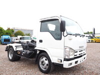いすゞエルフコンテナ専用車小型（2t・3t）[写真01]