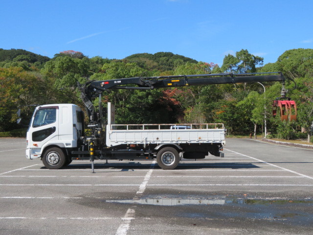 三菱ふそうファイタークレーン付増トン（6t・8t）[写真09]