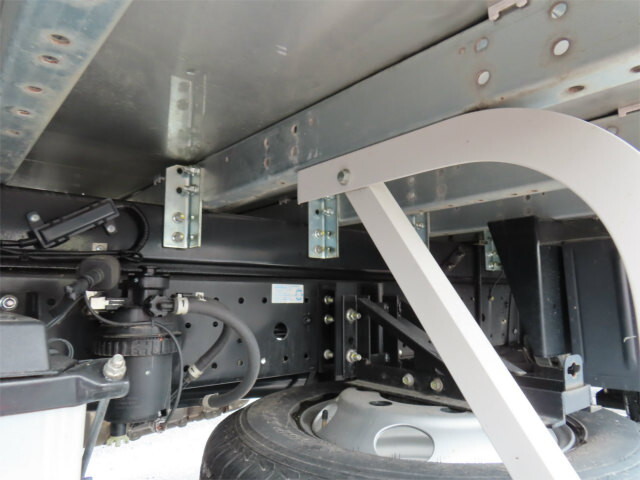 日野デュトロ冷凍車（冷蔵車）小型（2t・3t）[写真33]
