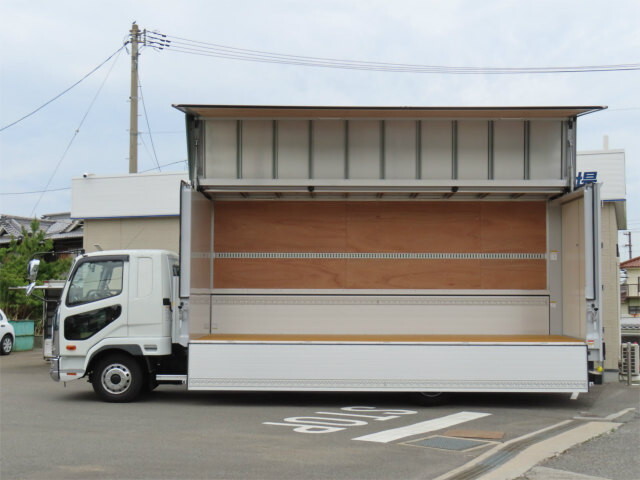 三菱ふそうファイターアルミウイング中型（4t）[写真10]