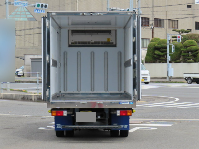 日野デュトロ冷凍車（冷蔵車）小型（2t・3t）[写真08]