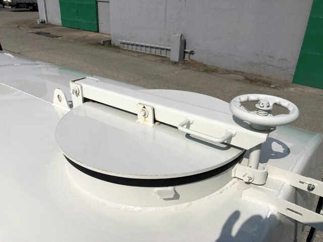 日野デュトロ散水車小型（2t・3t）[写真24]