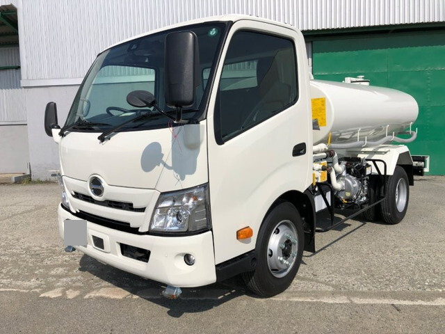 日野デュトロ散水車小型（2t・3t）[写真03]