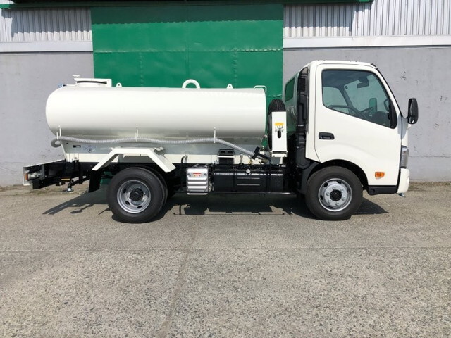 日野デュトロ散水車小型（2t・3t）[写真06]
