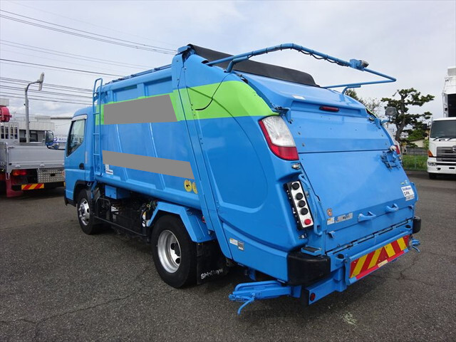 三菱ふそうキャンターパッカー車（塵芥車）小型（2t・3t）[写真02]