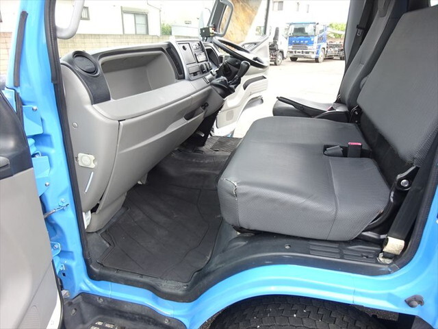三菱ふそうキャンターパッカー車（塵芥車）小型（2t・3t）[写真28]