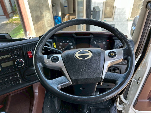 日野プロフィアアルミウイング大型（10t）[写真34]