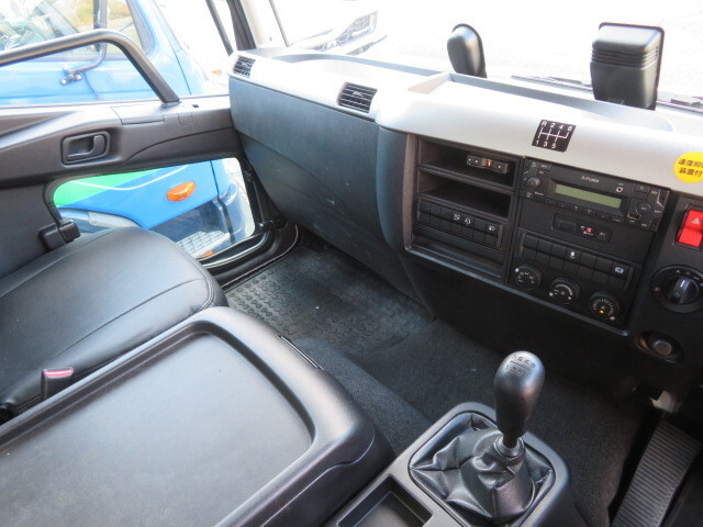 三菱ふそうファイター平ボディ増トン（6t・8t）[写真15]