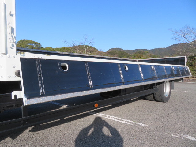 三菱ふそうファイター平ボディ増トン（6t・8t）[写真23]
