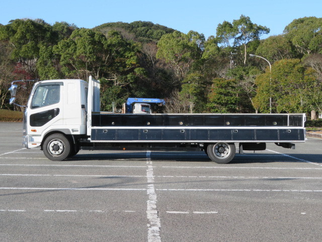 三菱ふそうファイター平ボディ増トン（6t・8t）[写真09]