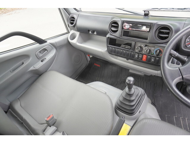 トヨタトヨエース平ボディ小型（2t・3t）[写真35]