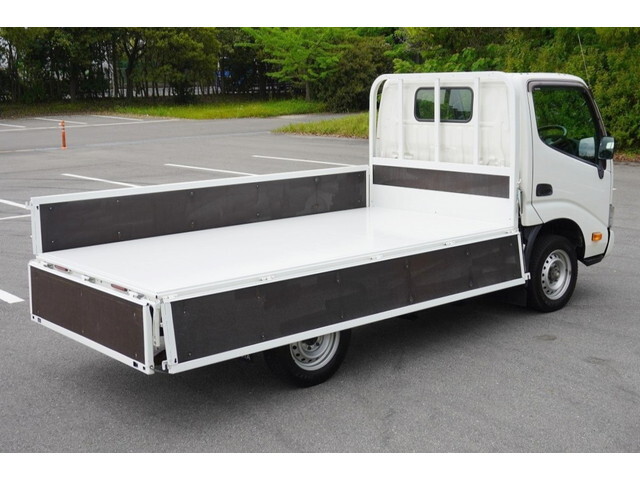 トヨタトヨエース平ボディ小型（2t・3t）[写真07]