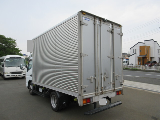 三菱キャンターアルミバン小型（2t・3t）[写真02]