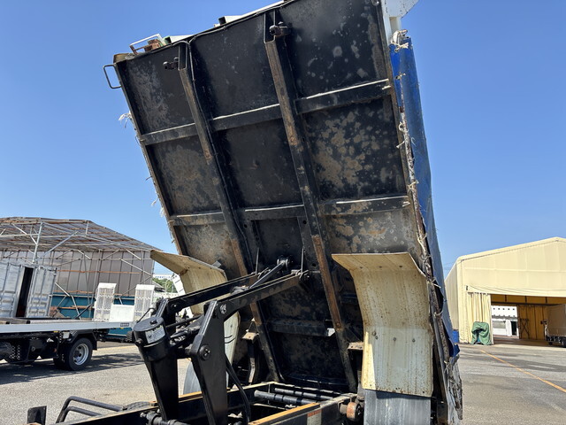 日野レンジャーダンプ中型（4t）[写真19]