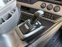 UDトラックスクオントレーラーヘッド（トラクターヘッド）大型（10t）[写真23]