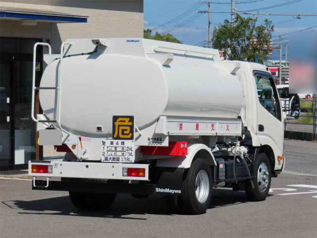 日野デュトロタンク車（タンクローリー）小型（2t・3t）[写真02]