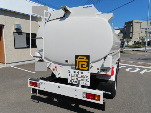 日野デュトロタンク車（タンクローリー）小型（2t・3t）[写真21]