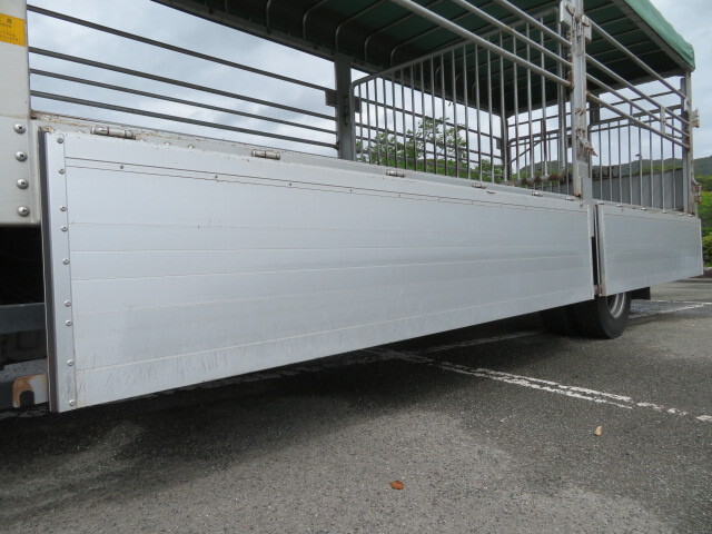 三菱ふそうファイター家畜運搬車中型（4t）[写真28]