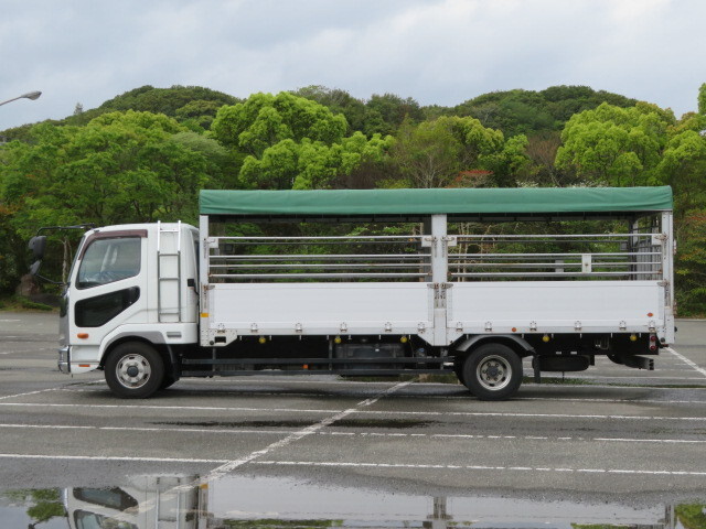 三菱ふそうファイター家畜運搬車中型（4t）[写真03]