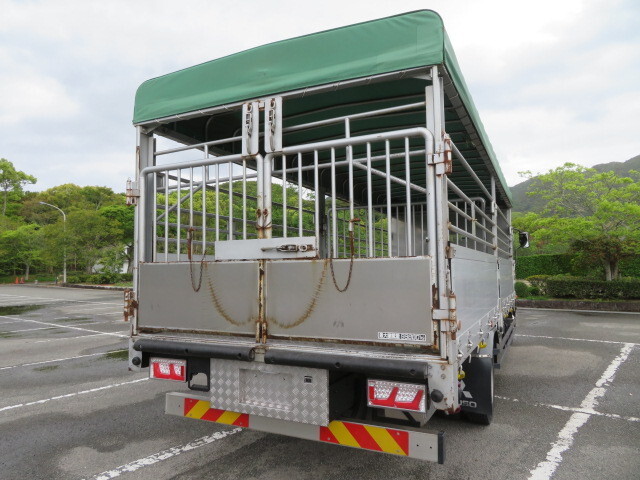 三菱ふそうファイター家畜運搬車中型（4t）[写真32]