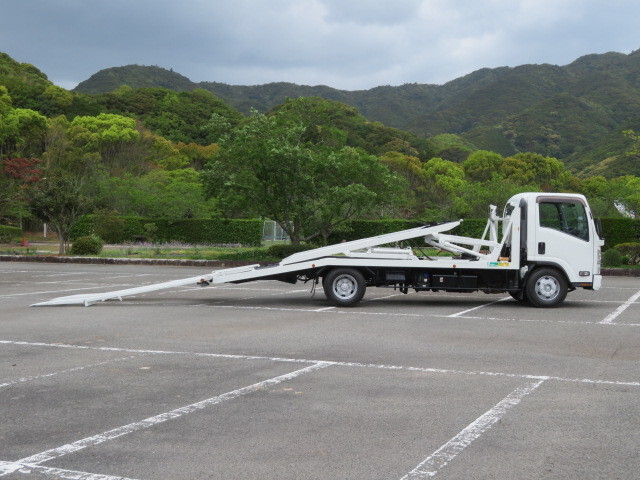 いすゞエルフキャリアカー小型（2t・3t）[写真13]