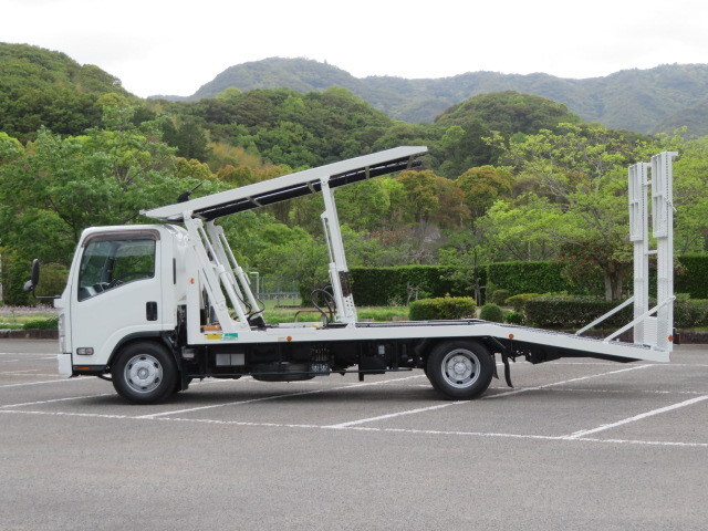 いすゞエルフキャリアカー小型（2t・3t）[写真03]