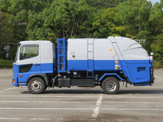 日野レンジャーパッカー車（塵芥車）中型（4t）[写真03]