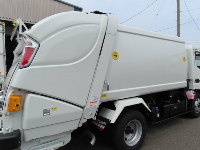 三菱ふそうキャンターパッカー車（塵芥車）小型（2t・3t）[写真25]