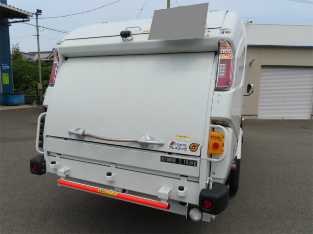 三菱ふそうキャンターパッカー車（塵芥車）小型（2t・3t）[写真27]
