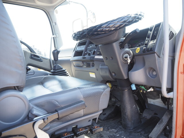 いすゞフォワードミキサー車（コンクリートミキサー）増トン（6t・8t）[写真37]