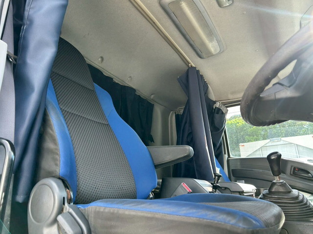 いすゞギガダンプ大型（10t）[写真12]