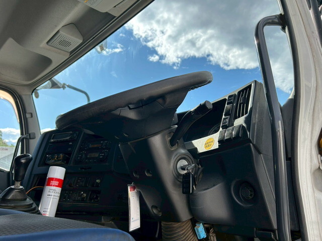 いすゞギガダンプ大型（10t）[写真21]