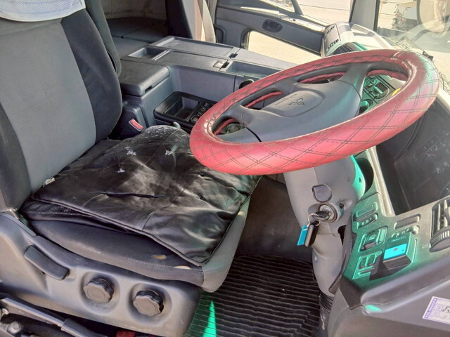 三菱ふそうスーパーグレートダンプ大型（10t）[写真18]