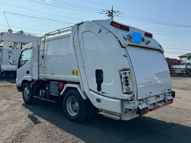 日野デュトロパッカー車（塵芥車）小型（2t・3t）[写真02]