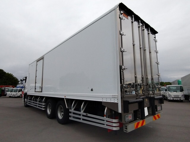 日野プロフィア冷凍車（冷蔵車）大型（10t）[写真02]