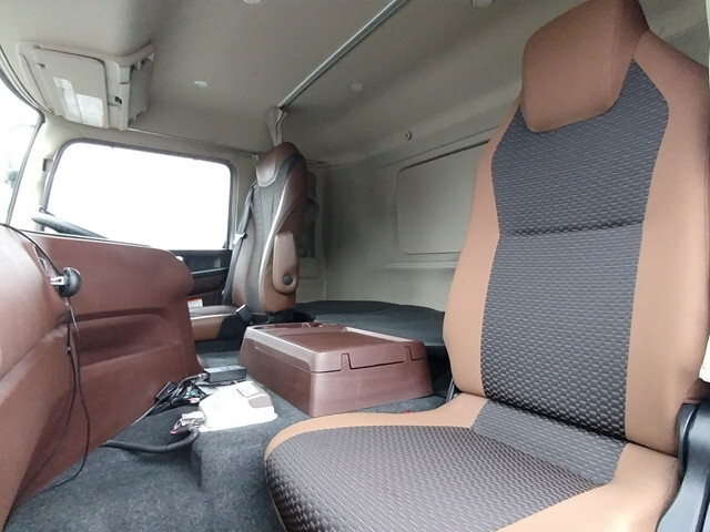 日野プロフィア冷凍車（冷蔵車）大型（10t）[写真22]