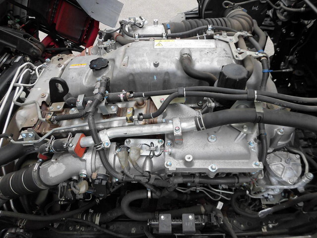いすゞギガアルミウイング大型（10t）[写真25]