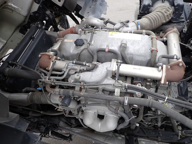 いすゞギガアルミウイング大型（10t）[写真38]
